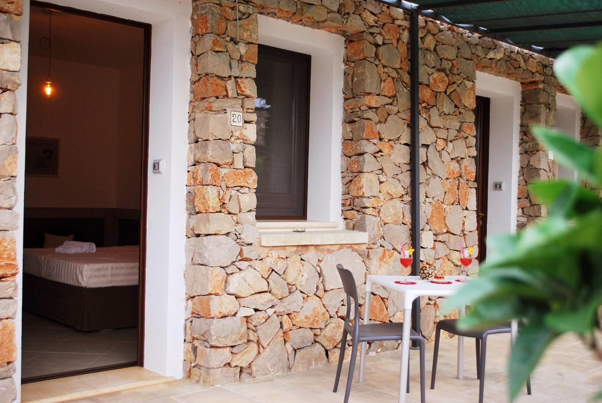 Volito Rural Experience Hotel Patù Kültér fotó